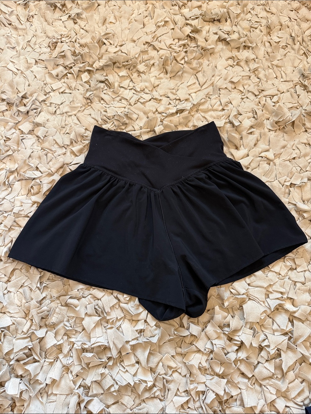 Offline by Aerie Real Me Crossover Flowy Shorts - size Small